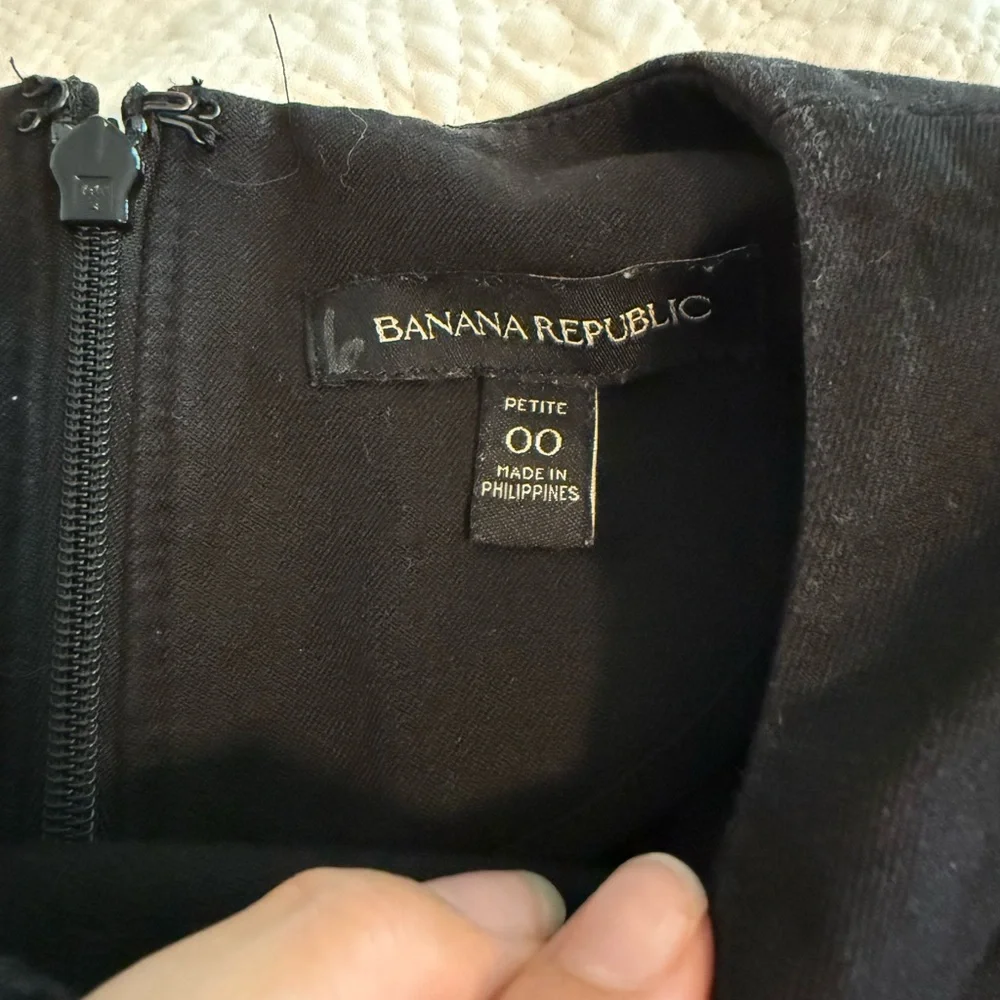 Banana Republic Black Sheath Dress short Sleeve Crew Neck - Picture 2 of 5